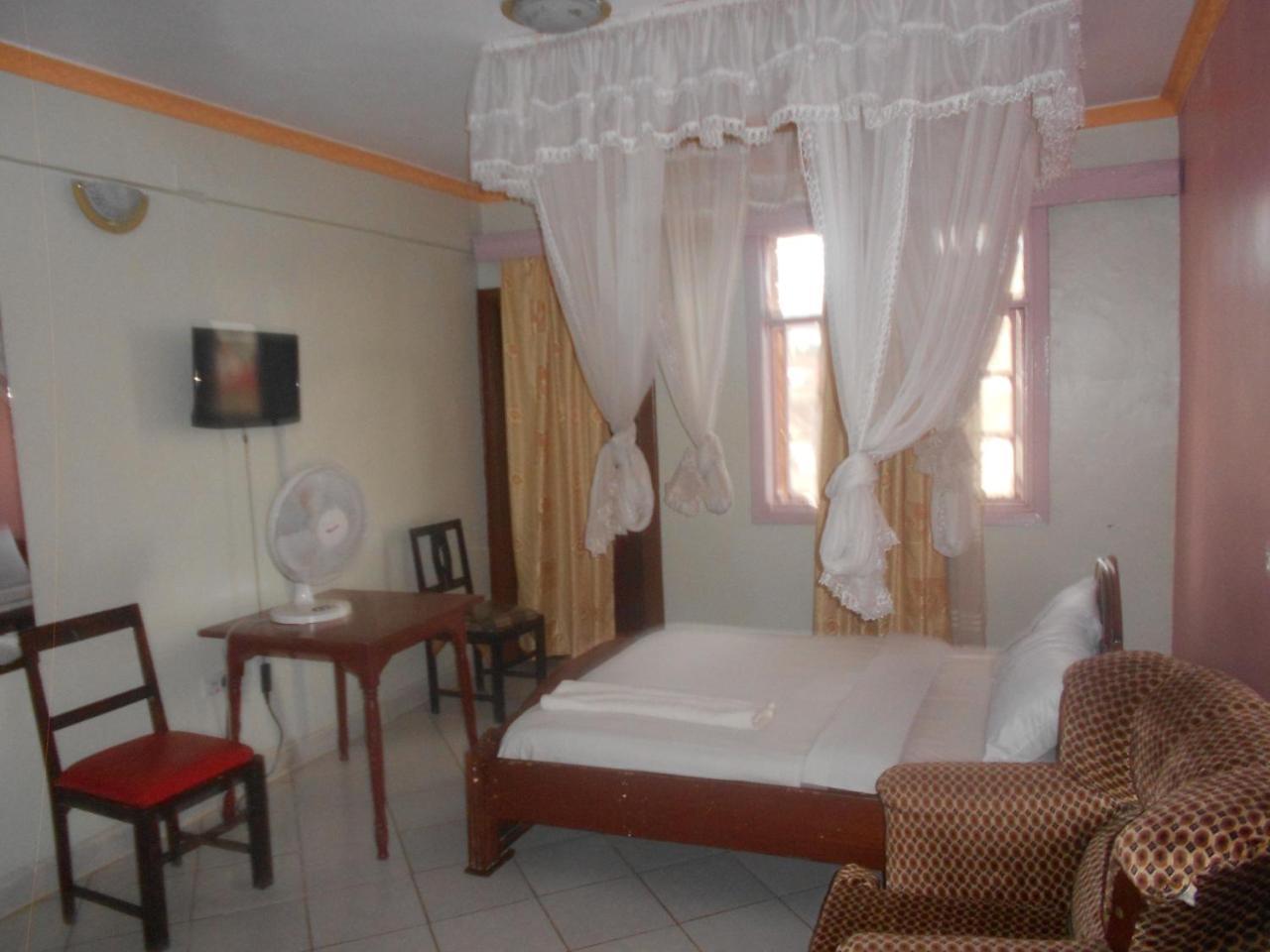 Riversand Hotel Kisumu Eksteriør bilde